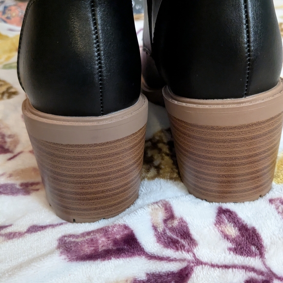 Soda Black Chunky Heel Lace-Up Boots - Picture 8 of 10